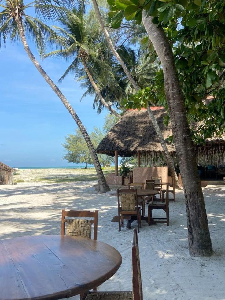 Tiwi Beach Resort & Spa Mombasa Exterior foto
